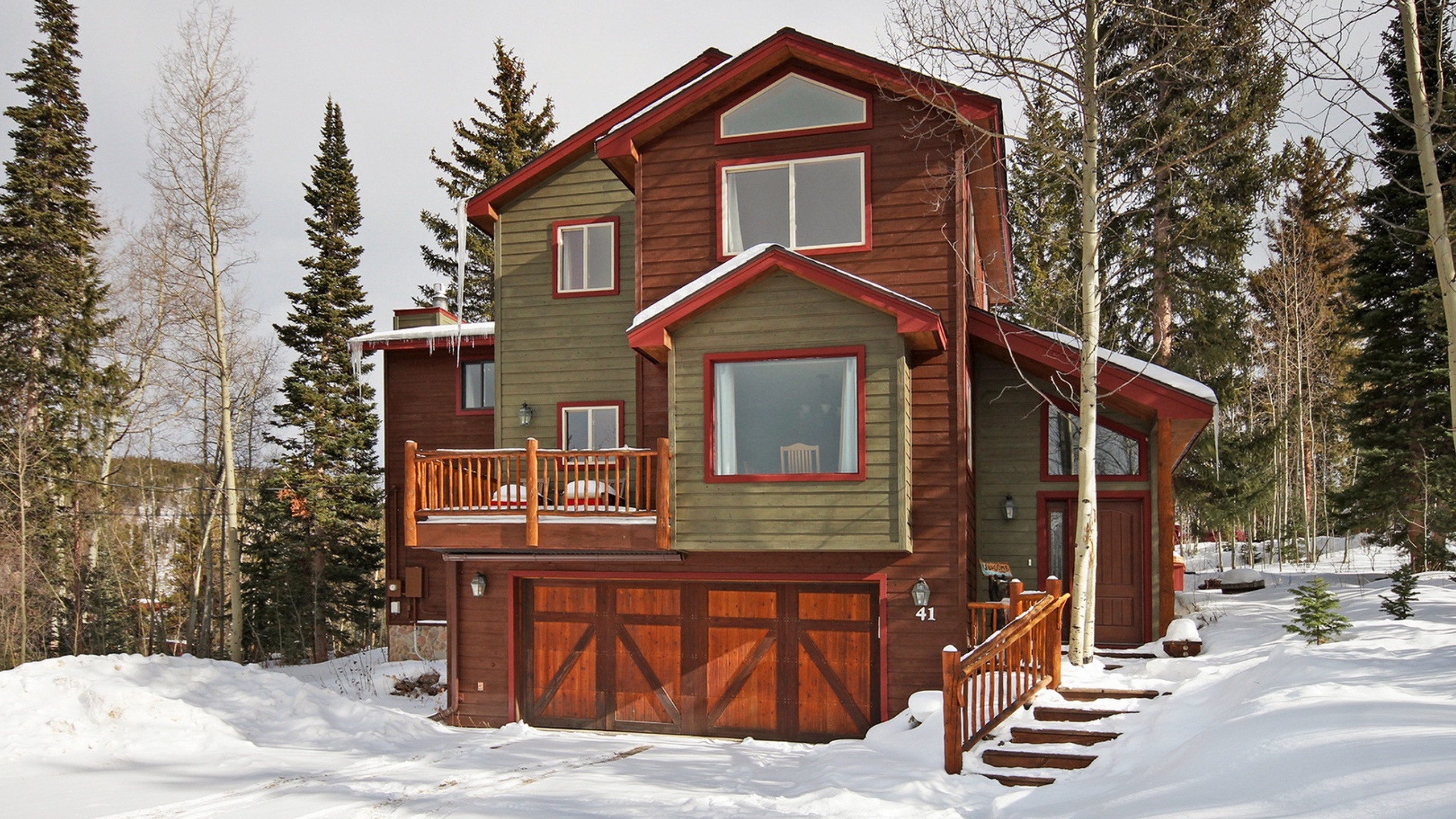 Cosy Historic District Home 37