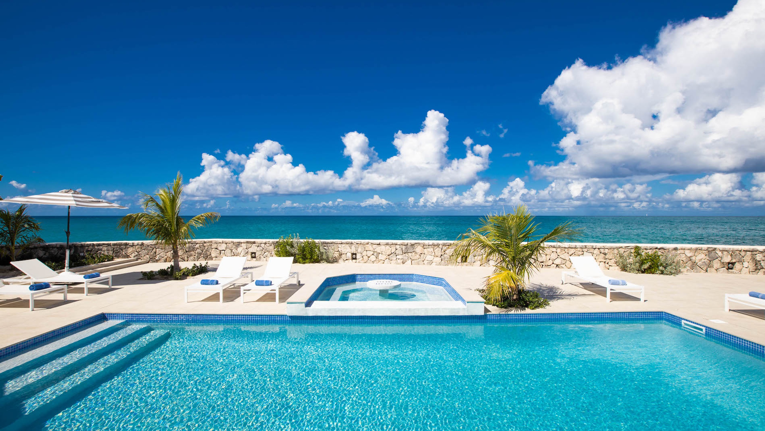 Plum Bay Beachfront St. Martin for 8