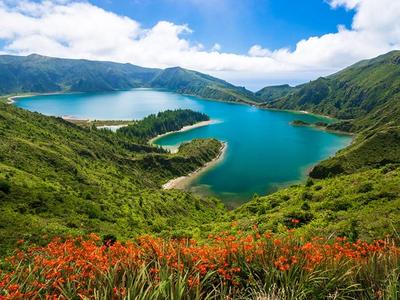 Bigstock Beautiful Scenic View Of Turqu 325926946