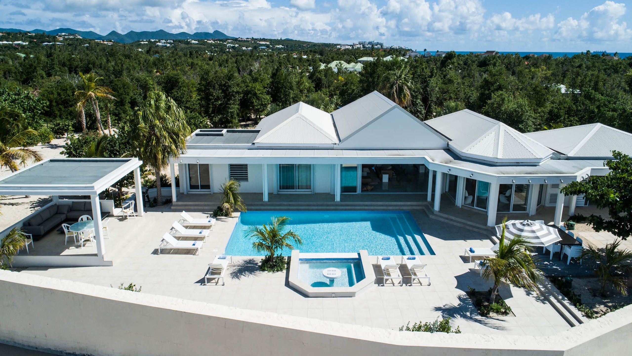 Plum Bay Beachfront Villa 64(1)