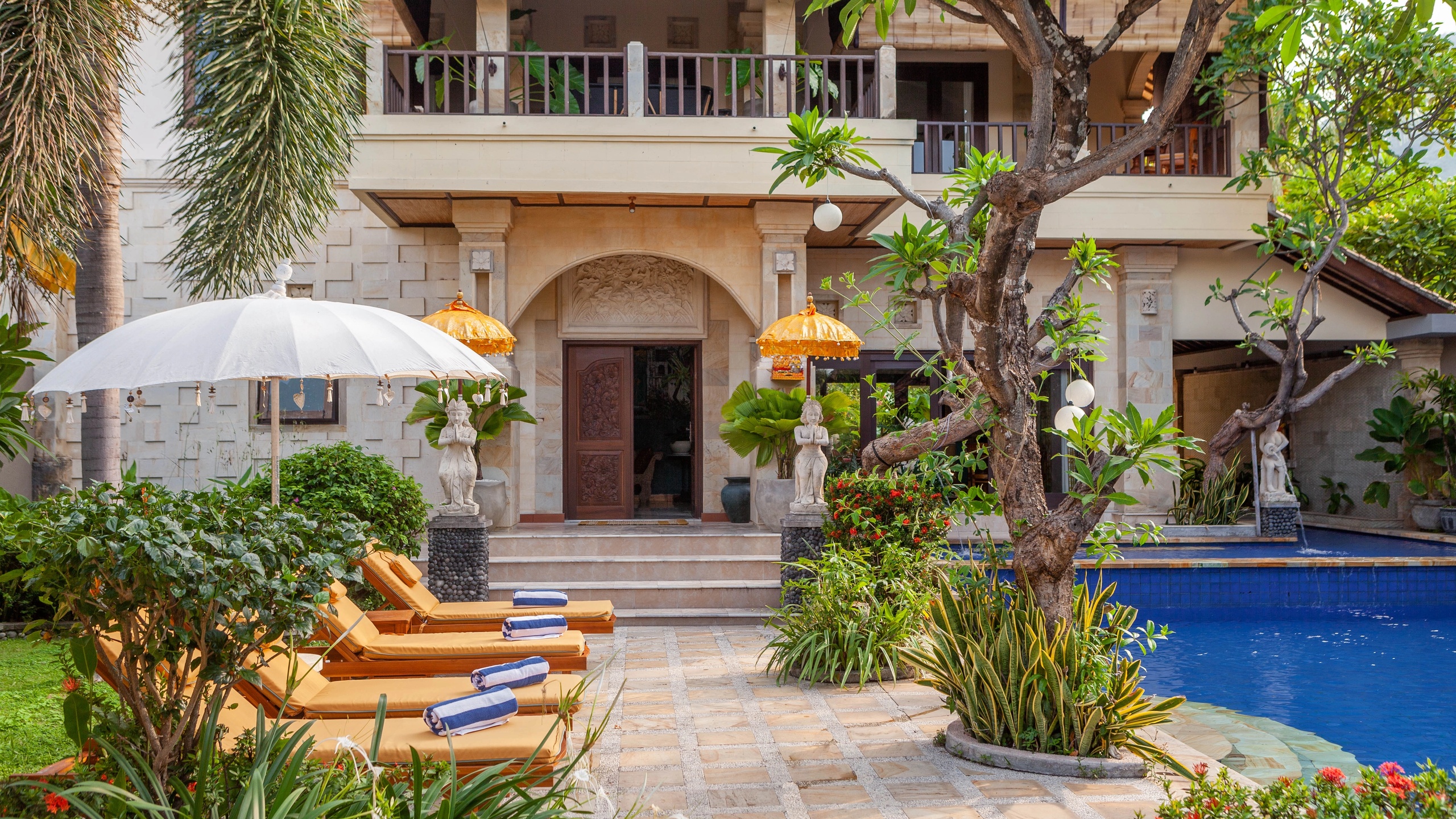 Villa Paradiso11 50379670227 O