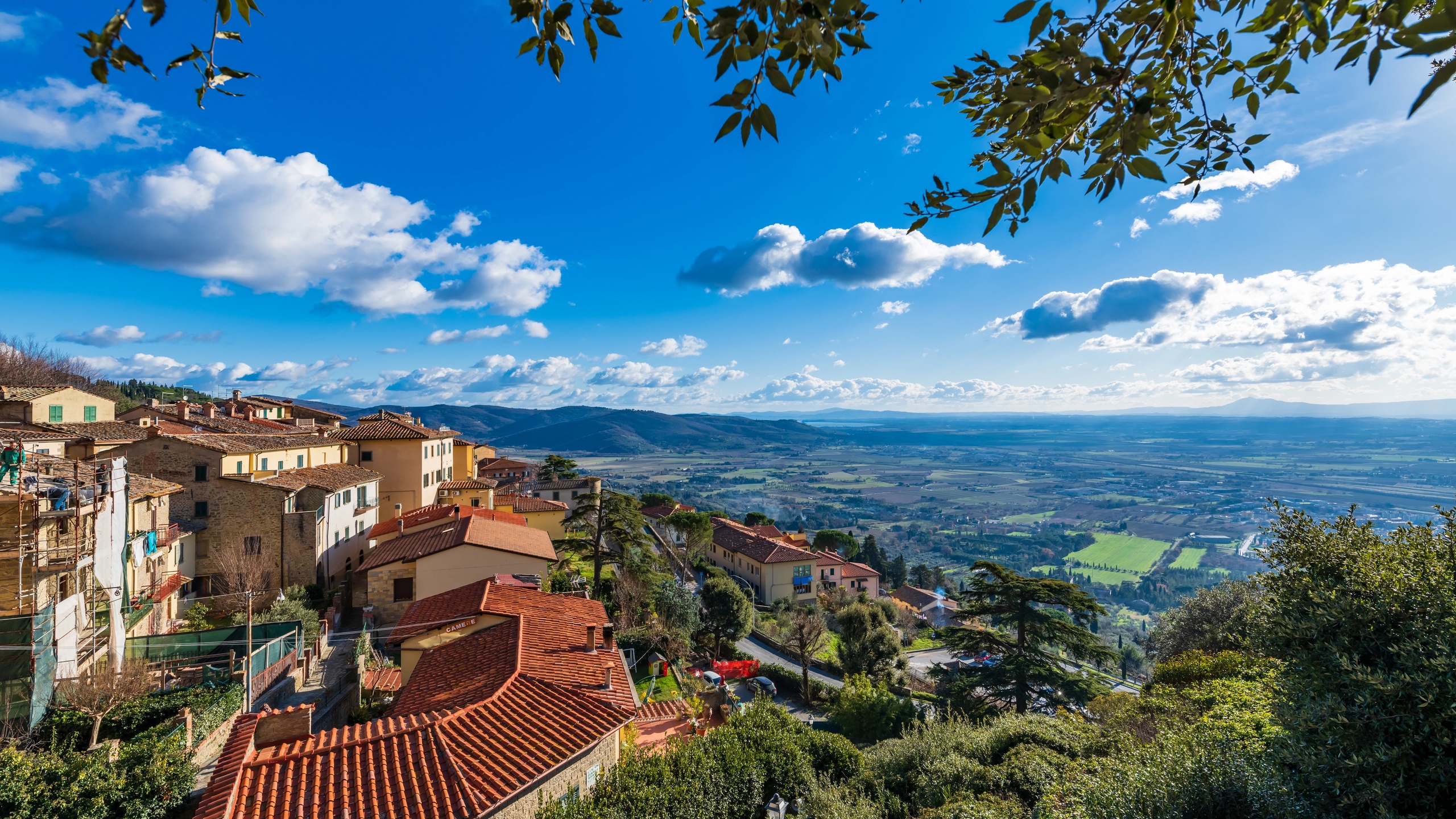 Cortonaview10 50964138962 O 52545318701 O