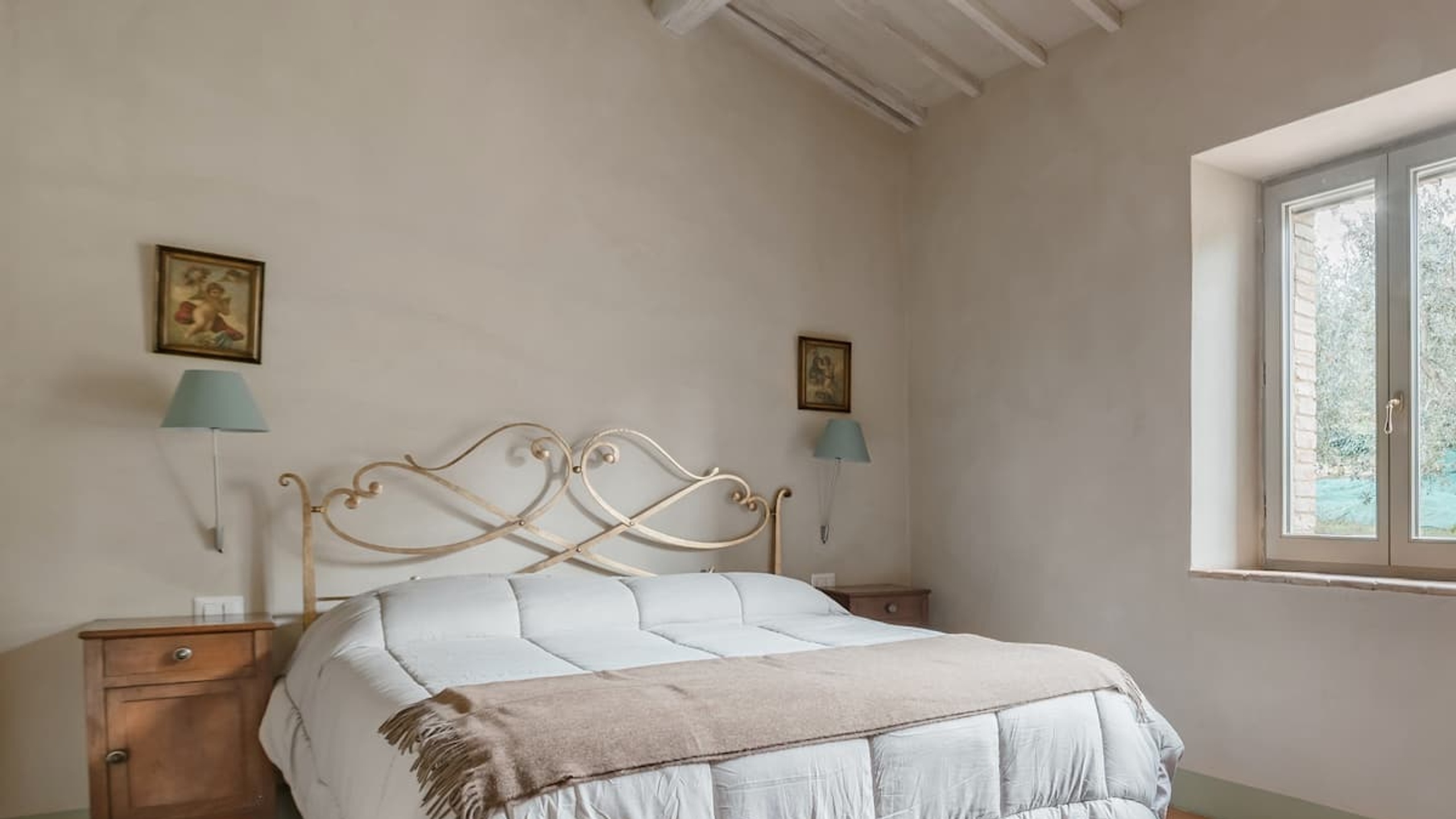 Tuscany For 8 Bedroom 2