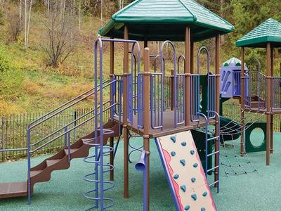 Marriotts Streamside At Vail Playground