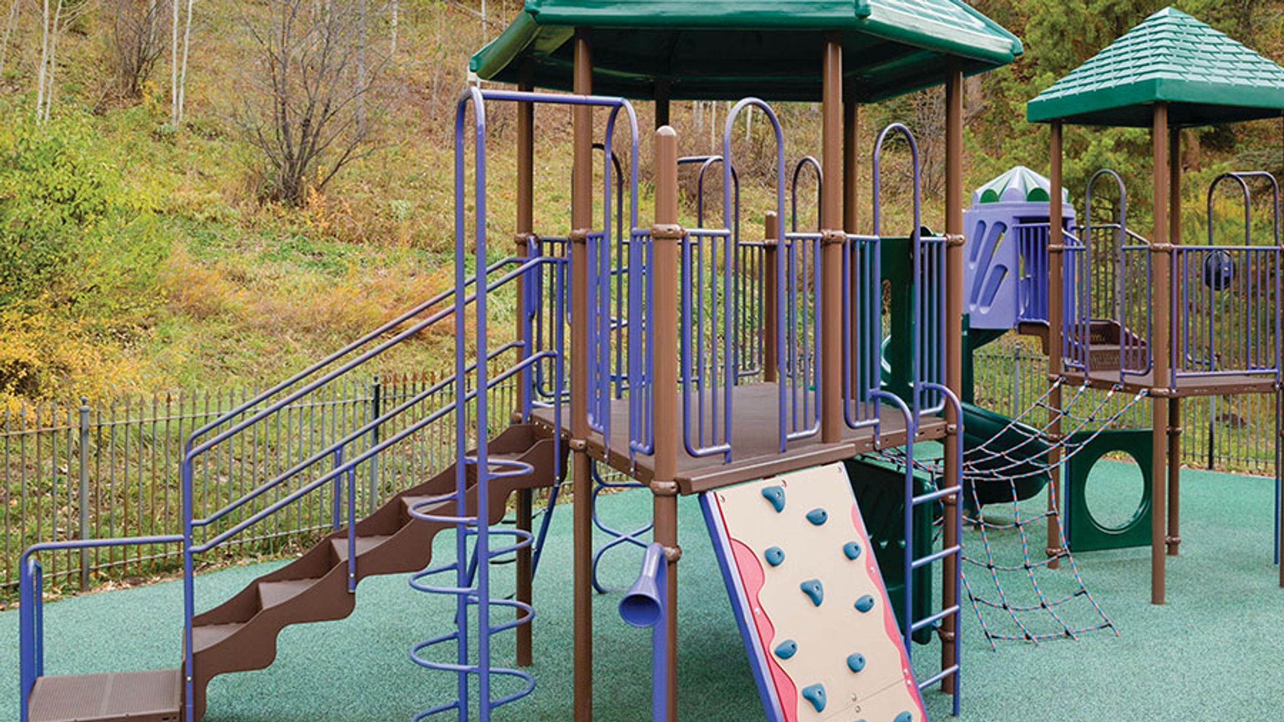 Marriotts Streamside At Vail Playground