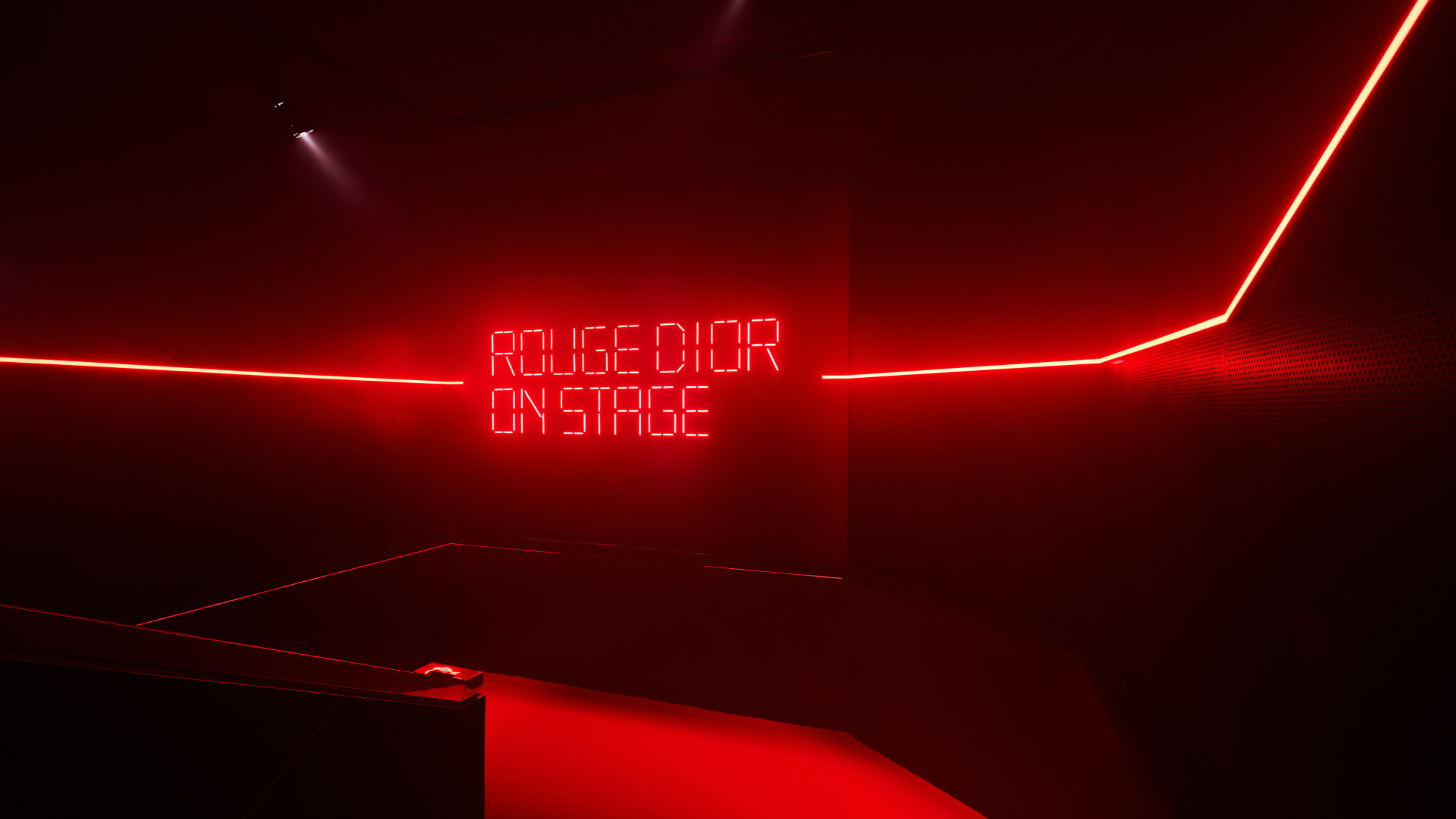 Rouge On Stage