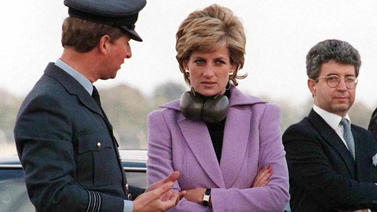 Princess Diana - Cartier Tank Louis