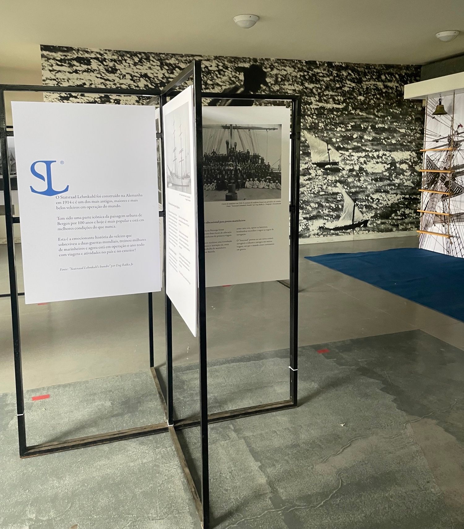 The exhibition in Maputo. Photo: Sabina Malskaer