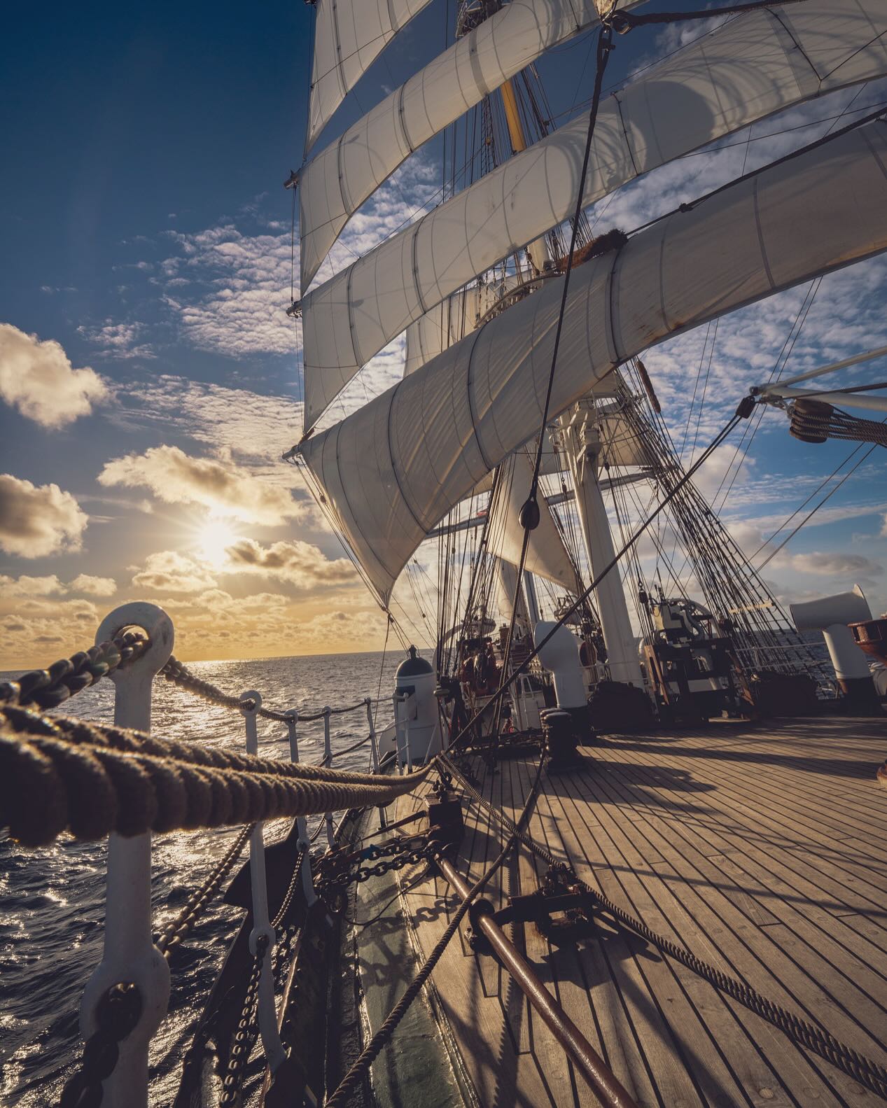 On the way to the Azores. Photo: Matteo Baratella
