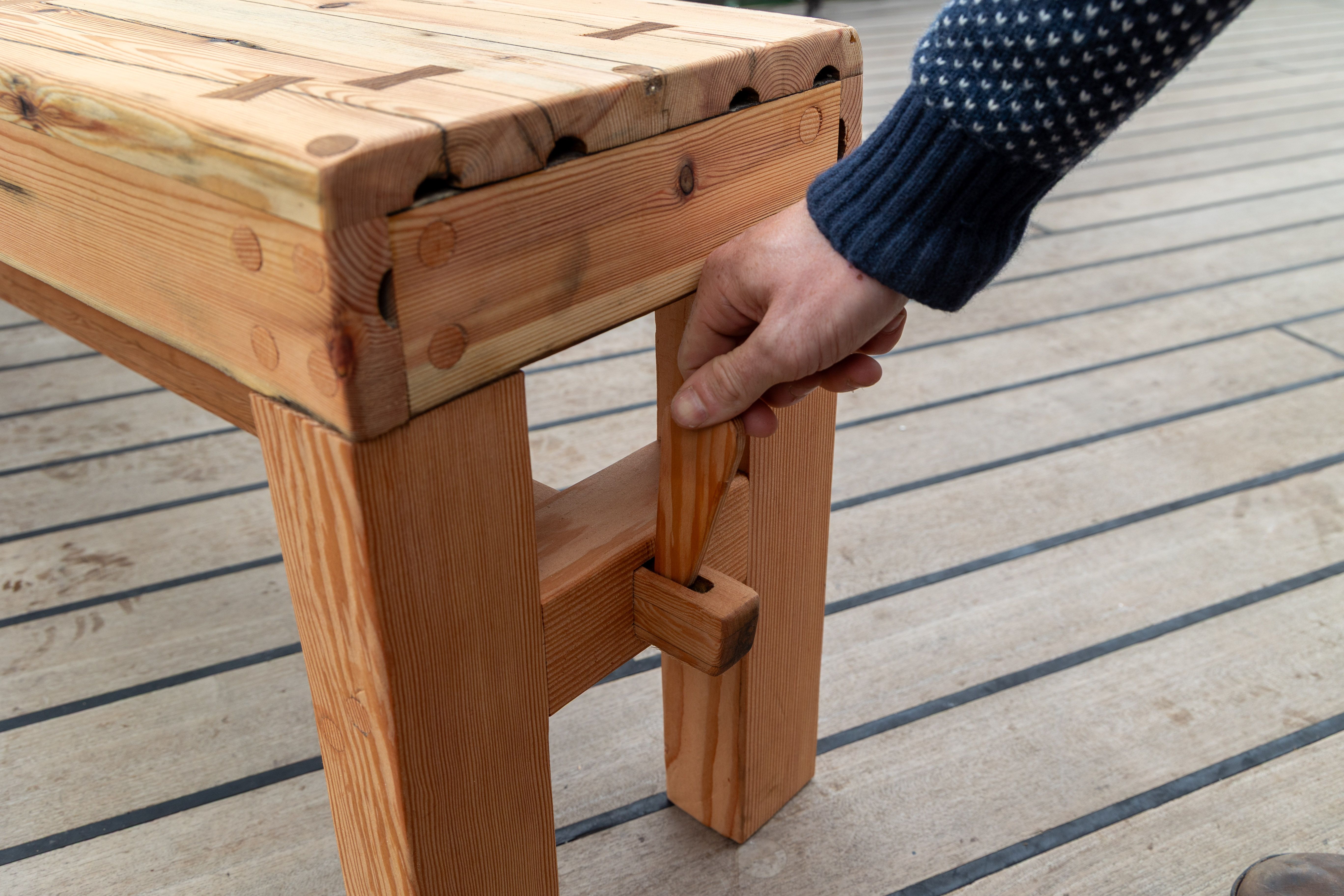 Original techniques, old wood. Photo: André Marton Pedersen