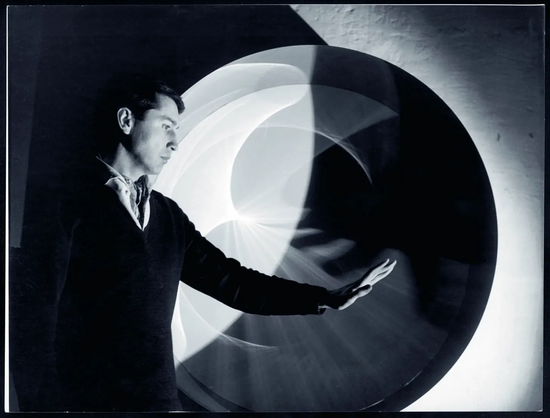 Julio Le Parc with Continual Light Cylinder, 1962 © Atelier Le Parc 2026 ADAGP Paris, and DACS London
