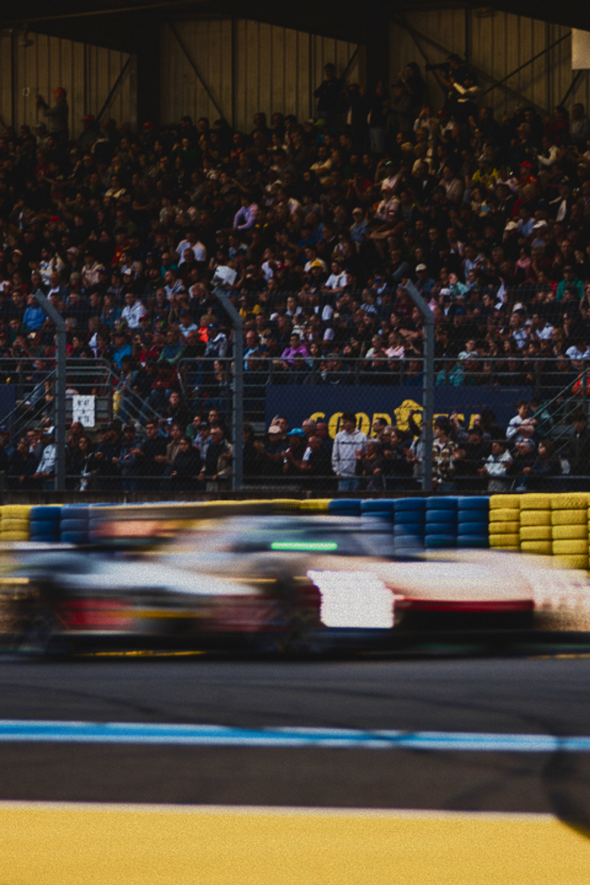Admission & Grandstand Pack