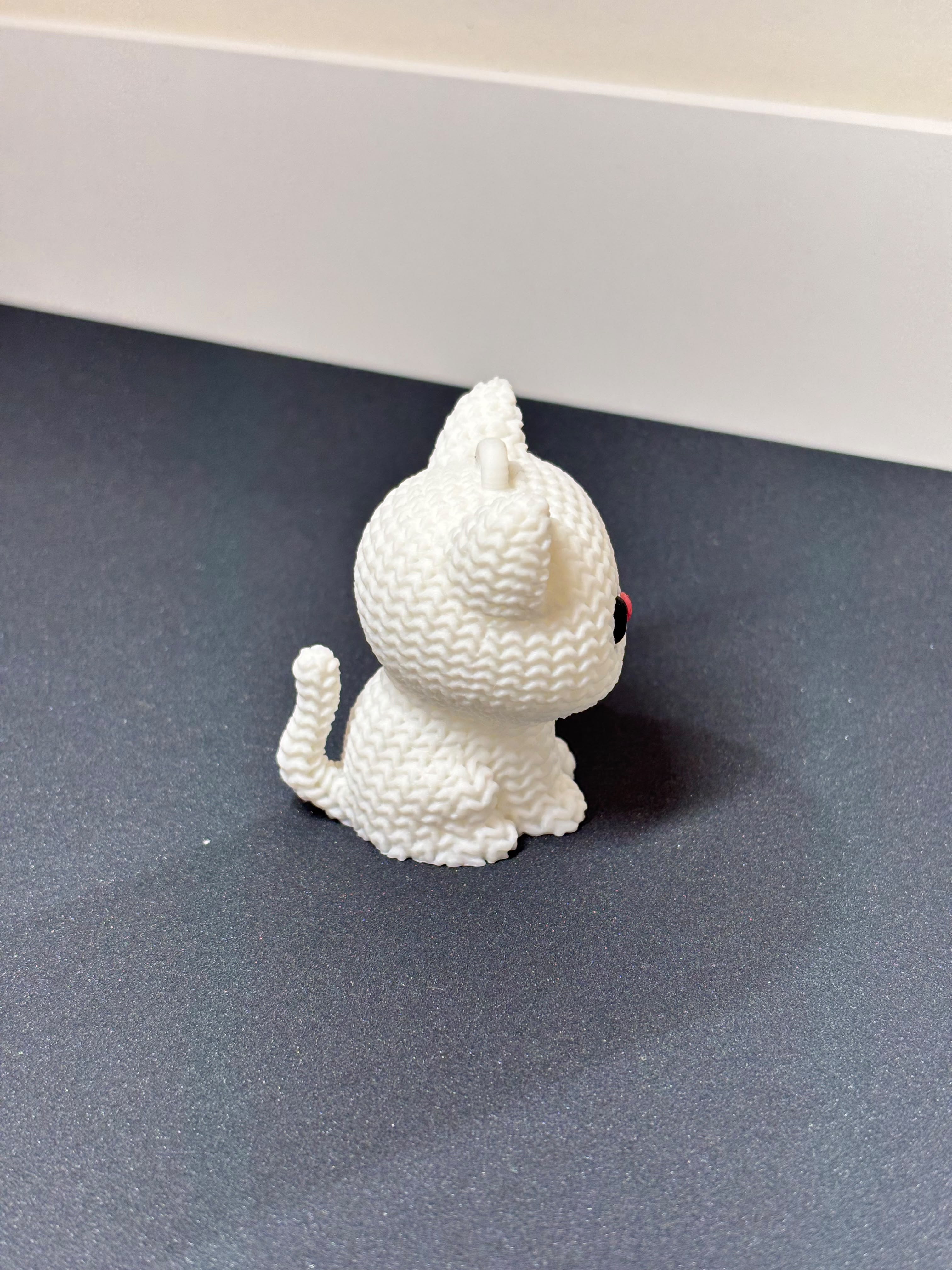 Cute Minimalist Cat Desk Figurine view 3