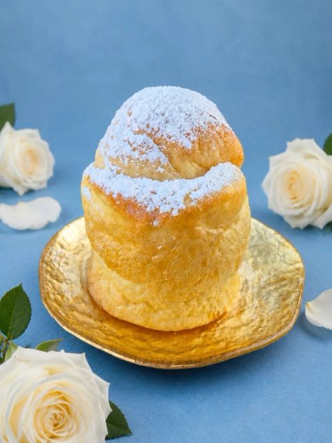 Si racconta che la Torta di Rose sia nata alla corte dei Gonzaga, a Mantova, conquistando nobili e invitati…