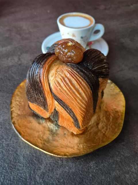 “Trio d’autunno”: ben tre impasti, un solo morso di poesia Impasto croissant classico, alla cannella e al…