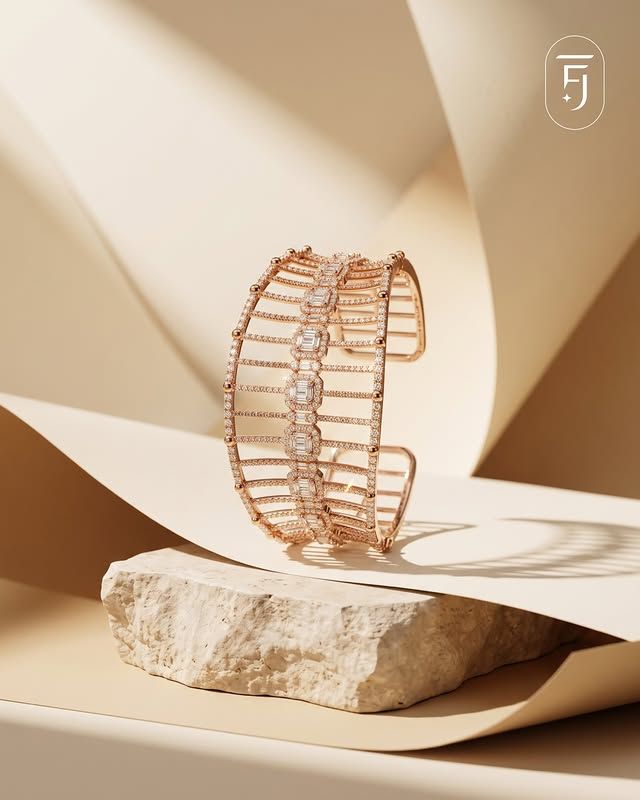 18KT Rose Gold Bangle