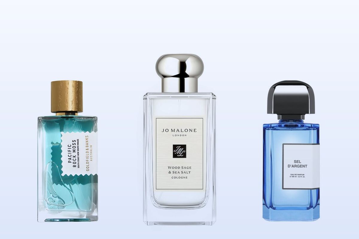 Pacific Rock Moss της Goldfield & Banks, Wood Sage & Sea Salt της Jo Malone London και Sel d'Argent της BDK Parfums σε απαλό γαλάζιο φόντο