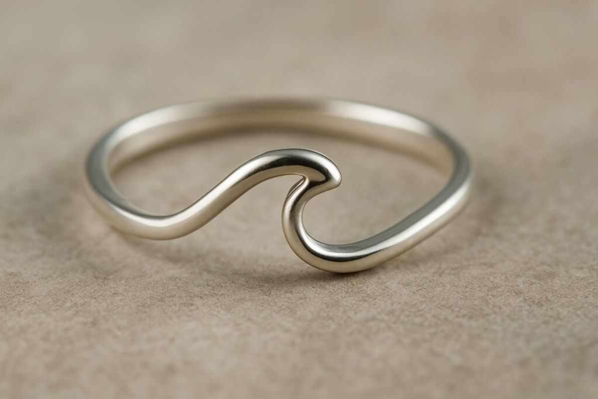 silver_wave_ring_minimalist_closeup