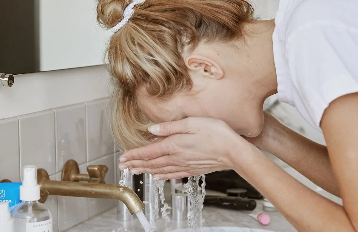 How To Wash Your Face If You Have Oily Skin