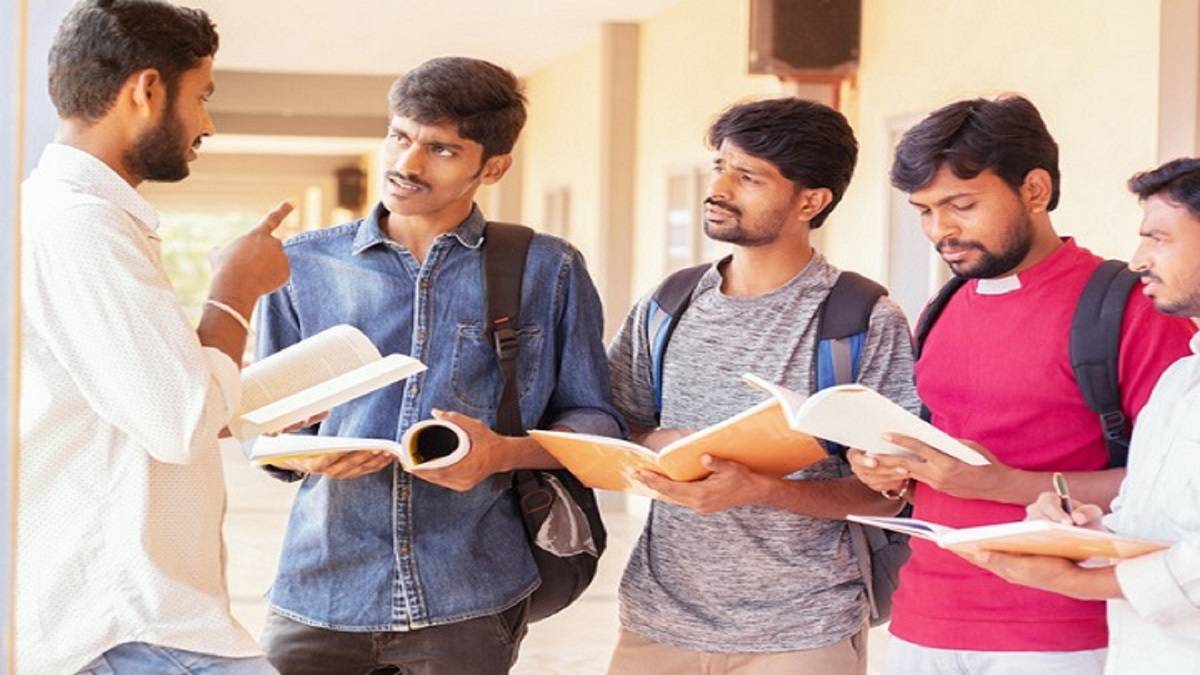 Pursuing B.Tech (2021 - 25) 