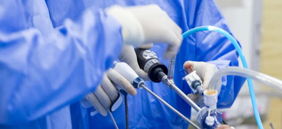 surgeons handling sterile devices in a surgery indicating the impact of sterility on patient outcomes