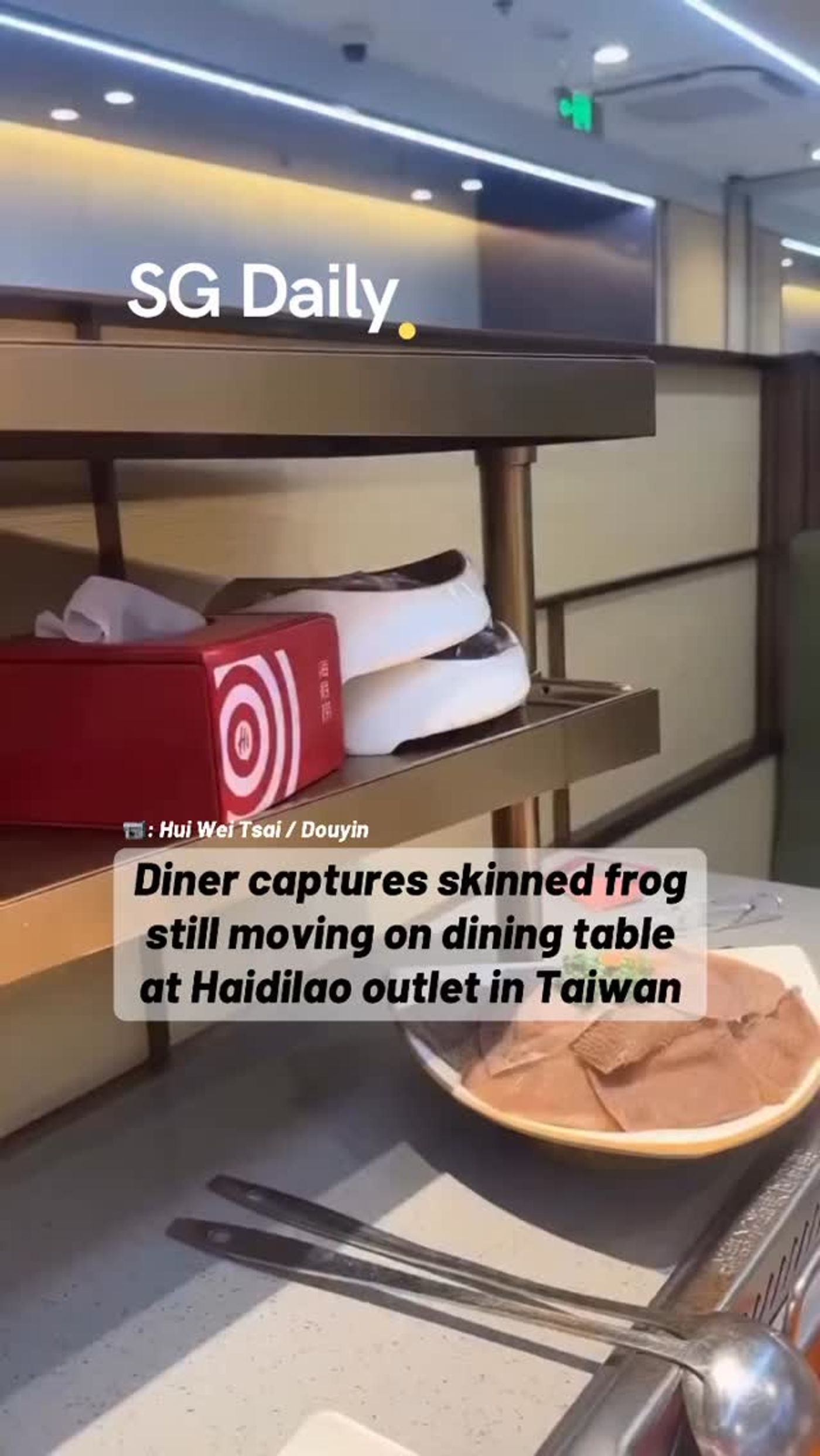 Diner captures skinned frog still moving at Haidilao outlet in Taiwan