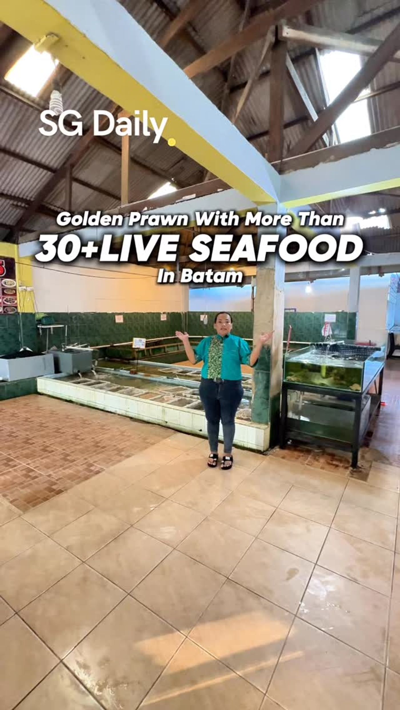 Live seafood at Golden Prawn 555 in Batam