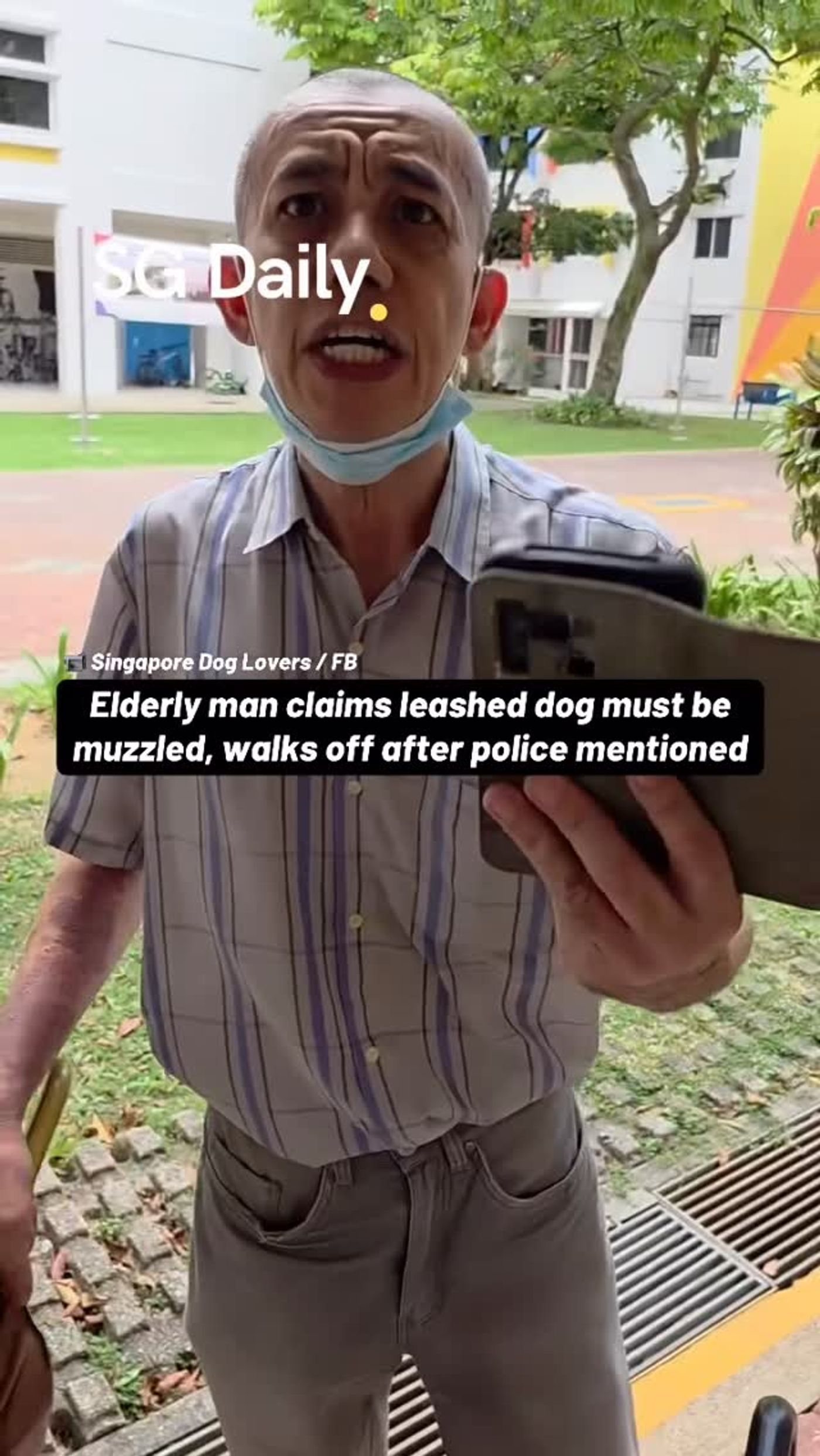 Elderly man says leashed dog must be muzzled before walking away