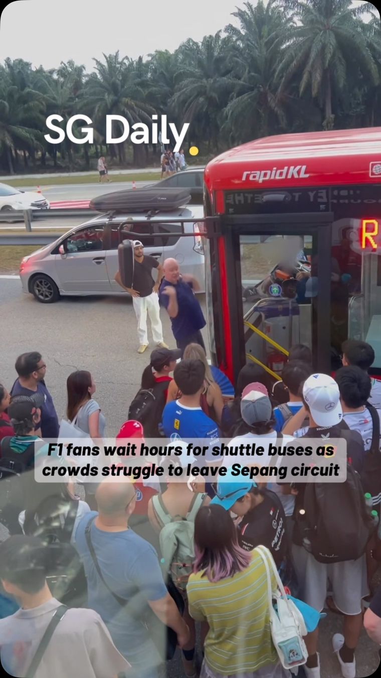 F1 Fans Wait Hours for Shuttle Buses as Crowds Struggle to Leave Sepang Circuit