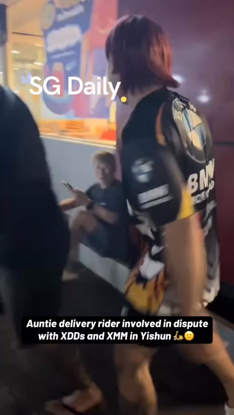 Auntie delivery rider involved in dispute with XDDs and XMM in Yishun
