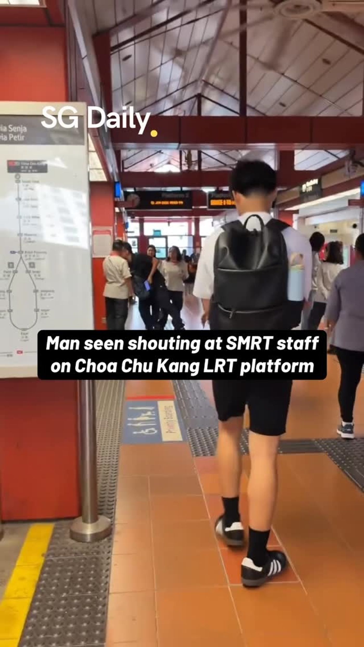 Man seen shouting at SMRT staff on Choa Chu Kang LRT platform