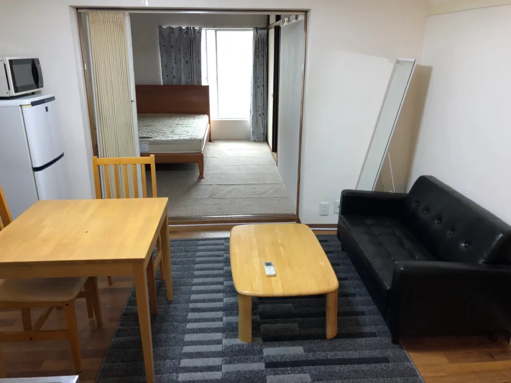 Foreigner friendly accomodation near Juso station in Osaka Japan/ overview photo in apartment in Osaka