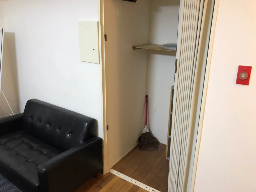 Foreigner friendly accomodation near Juso station in Osaka Japan/ sofa in apartment in Osaka