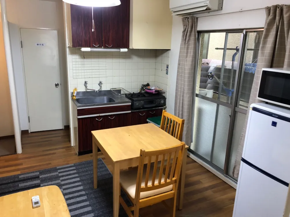 Foreigner friendly accommodation near Juso station in Osaka Japan/ kitchen in apartment in Osaka