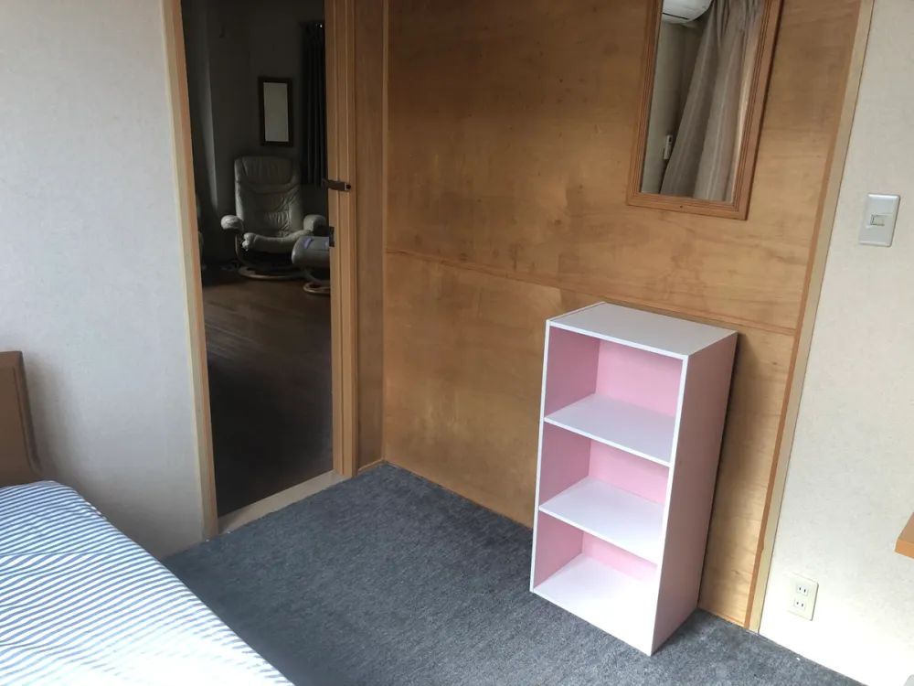 Share House in Osaka: shared housing for foreigners, communal living, budget-friendly share house, expat-friendly share house.