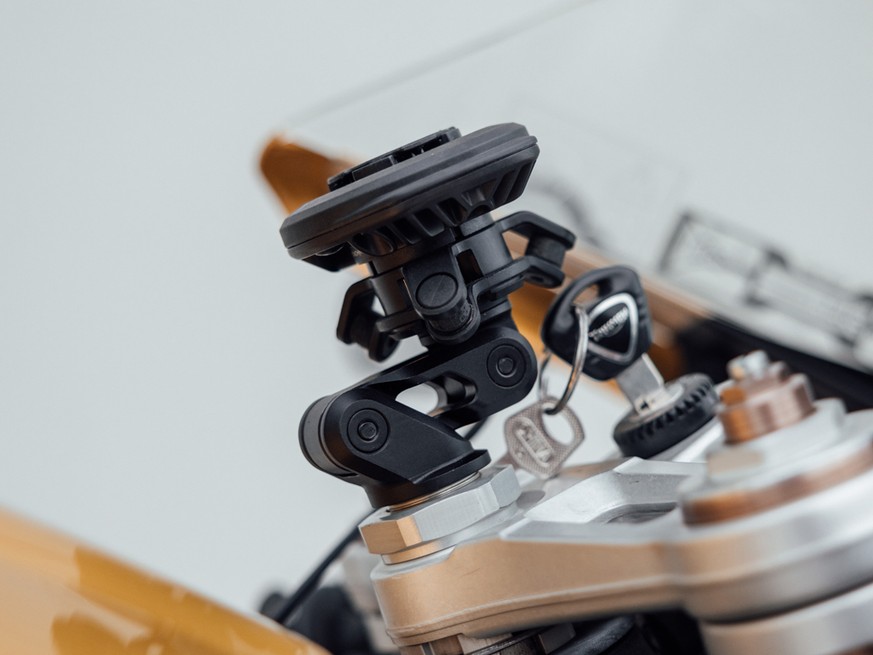 Wireless Charging Head Quadlock Dampener Quad Lock Motorcycle