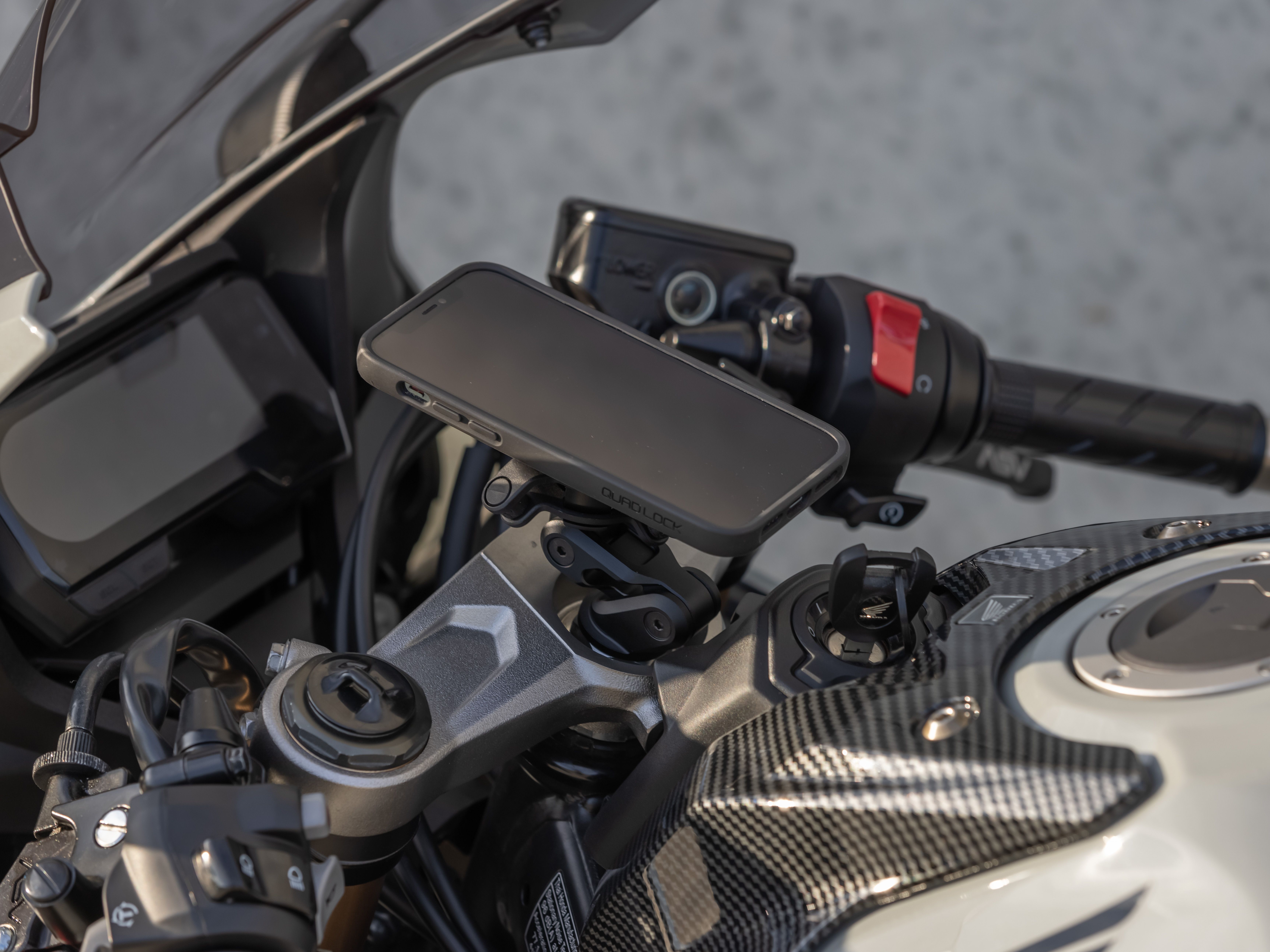  Quad Lock Motorcycle Fork Stem Mount for iPhone and Samsung  Galaxy Phones : Automotive