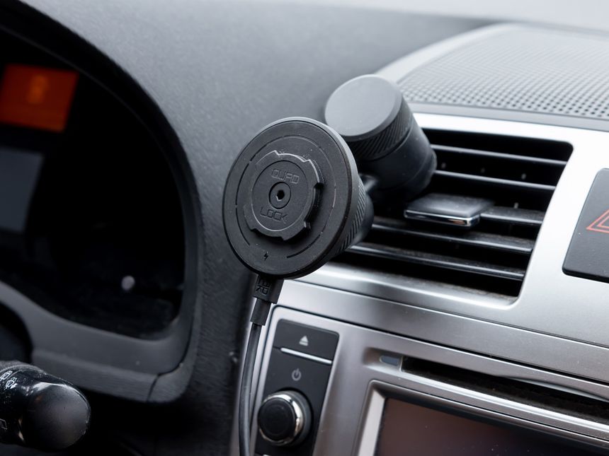 Car - Wireless CarPlay Adaptor - Quad Lock® UK - Official Store