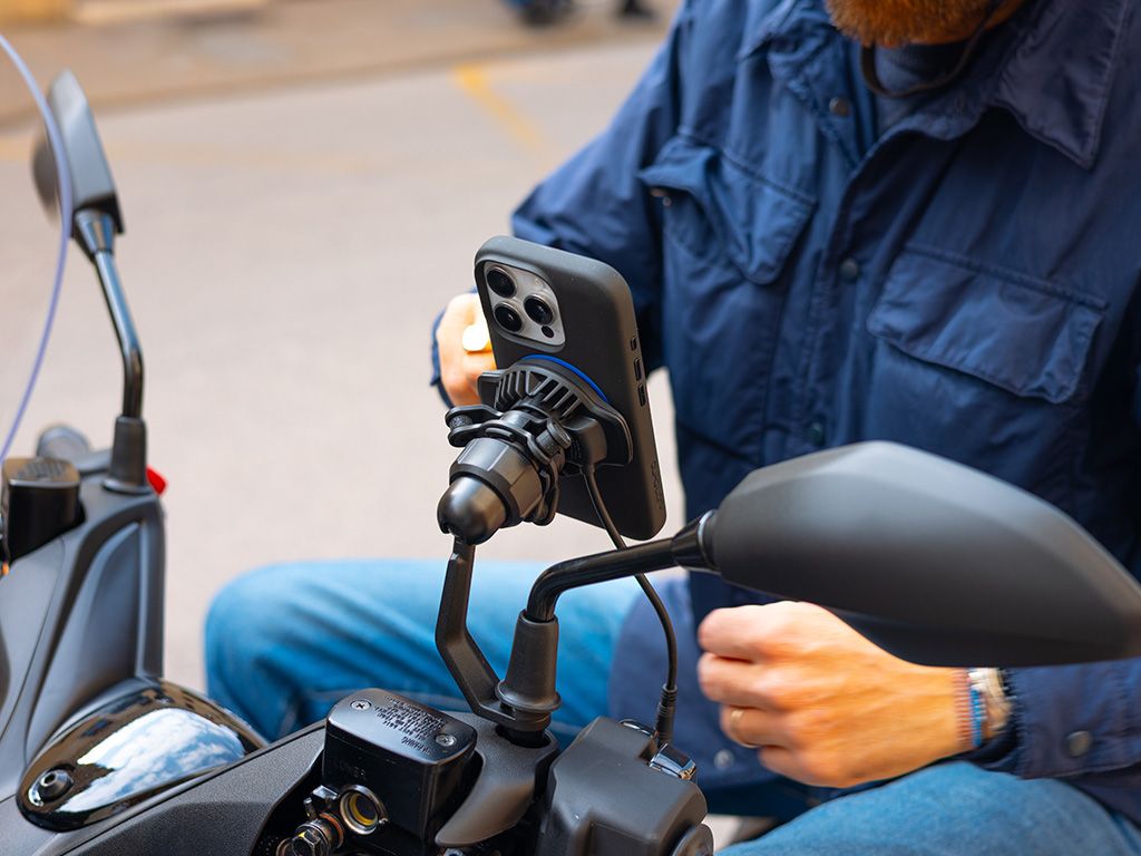 Scooter/Motorcycle - Mirror Stem Mount - Quad Lock® USA - Official