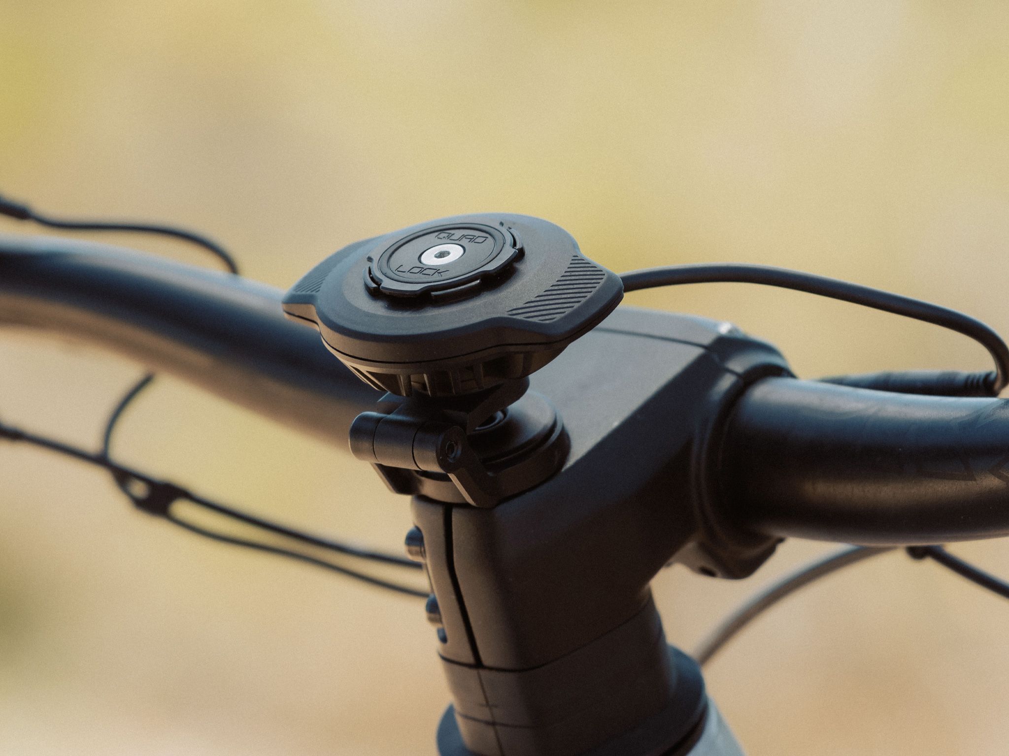 Cycling - Waterproof Wireless Charging Head - Quad Lock® Canada