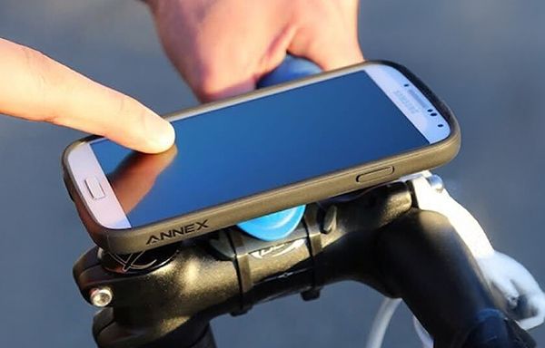 One of the earliest Quad Lock case mounted on a bike