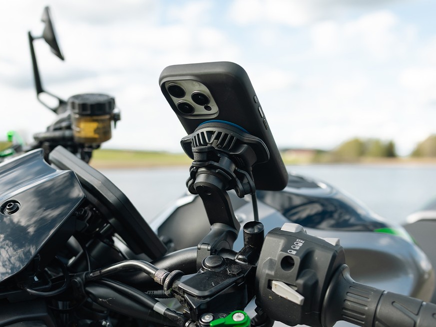Motorcycle Best Wireless Charging Phone Mount Quad Lock Bike Mount
