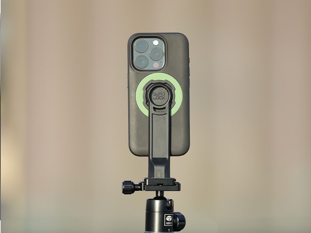 Gear talk: Quad Lock case and tripod adapter for the Samsung Galaxy S20+ –  Three Points of the Compass