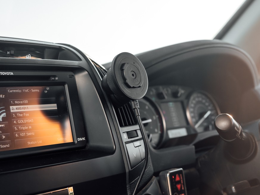 Car/Desk MAG Wireless Charging Head Quad Lock® Asia Official