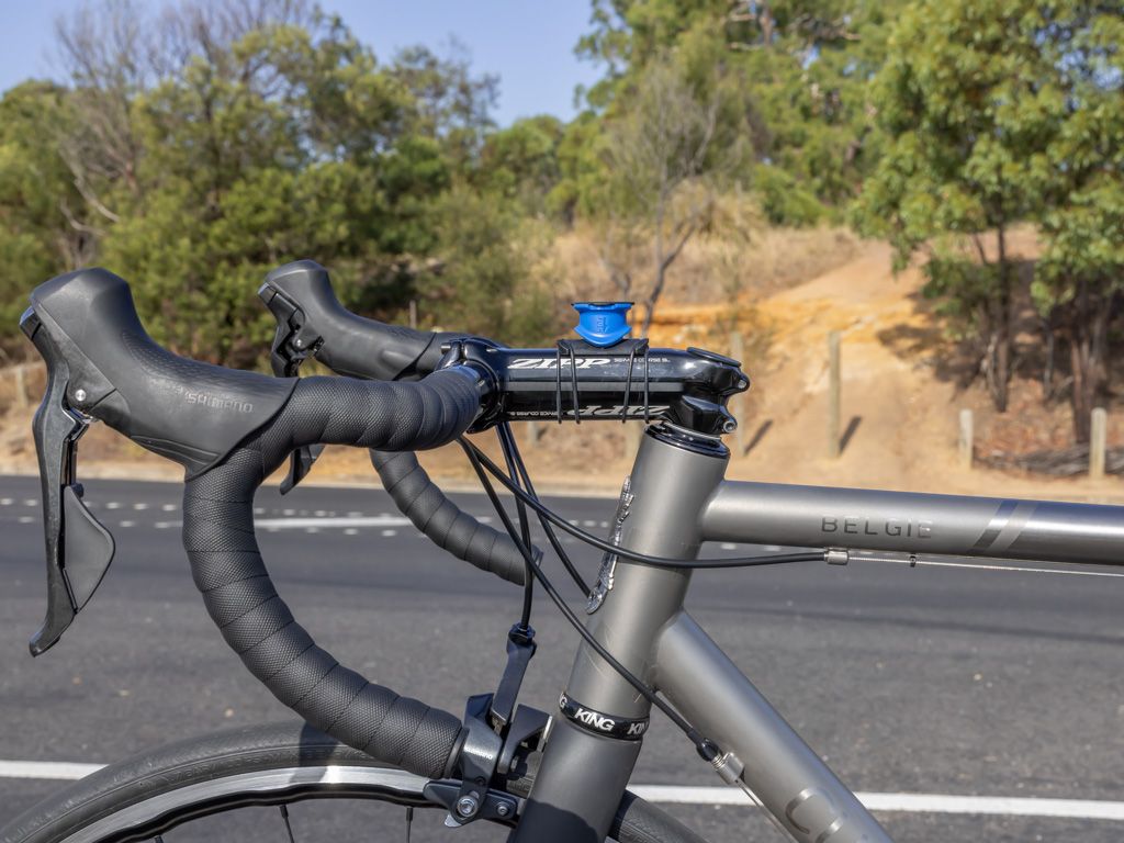 Support et porte téléphone vélo Quad Lock - Moustache 🚴 → Rêve de Vélo