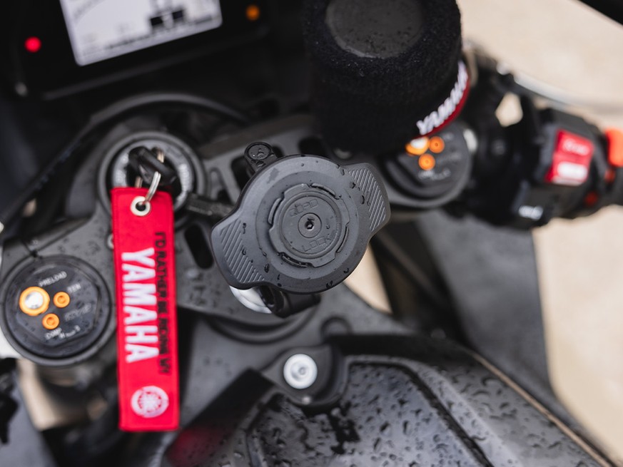 Motorcycle Wireless Charging Heads Quad Lock® Asia Official