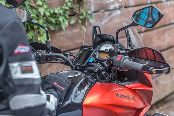 Ultimate iPhone & Galaxy Mount for Kawasaki Motorcycle - Quad Lock 