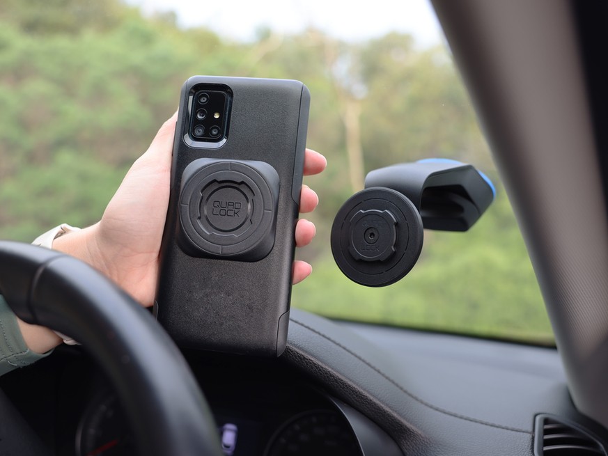 Universal MAG Universal Adaptor Quad Lock® Europe Official Store