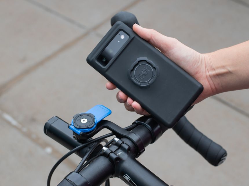 Quad Lock Motorcycle Handlebar Mount for iPhone, Samsung Galaxy and Pixel  Smartphone
