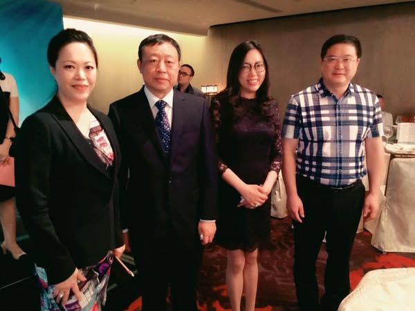 2016-荣获湖北省黄石市张市长及大冶市王市长亲临见证多项教育项目签约